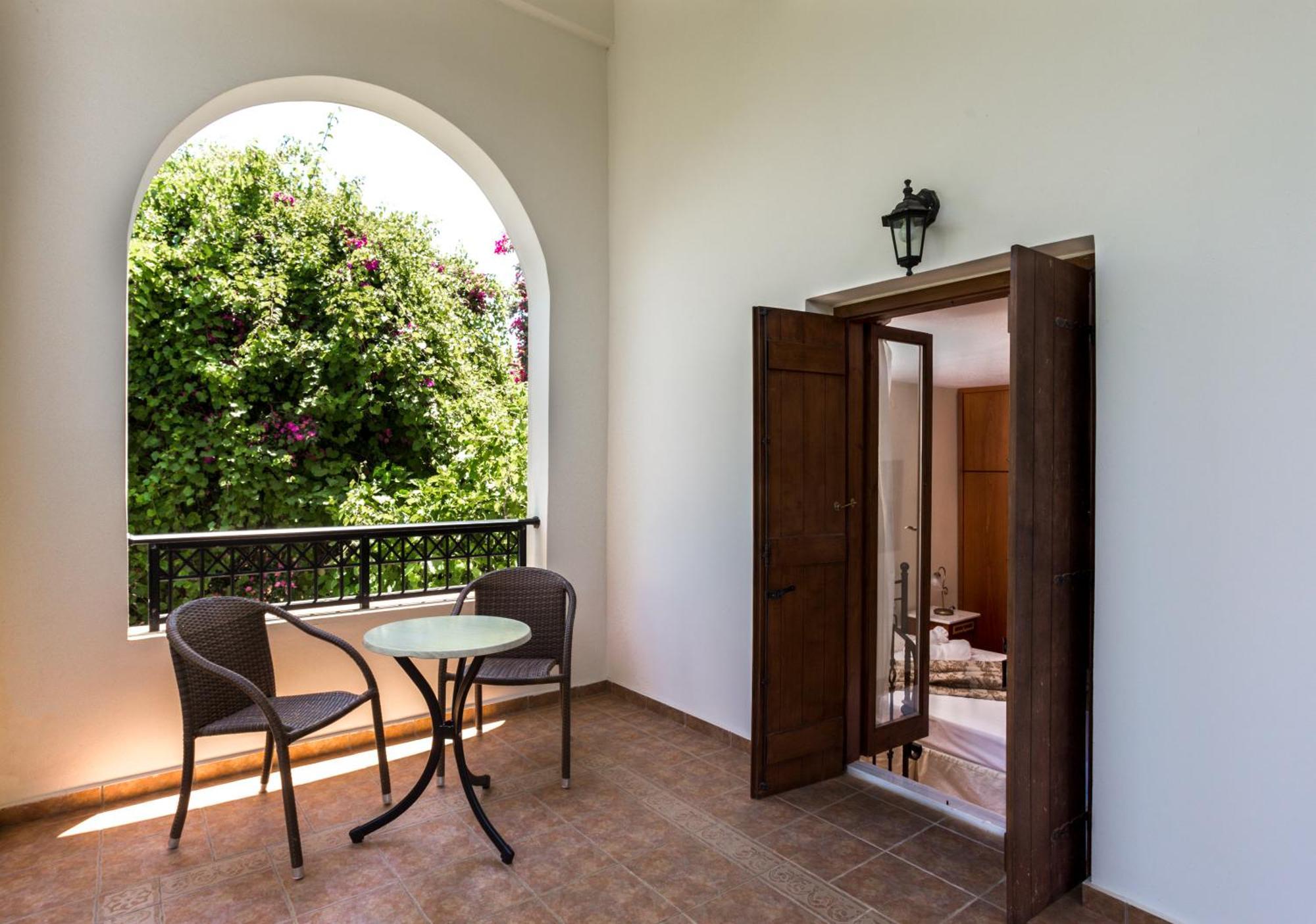 Douliana Villas Стая снимка