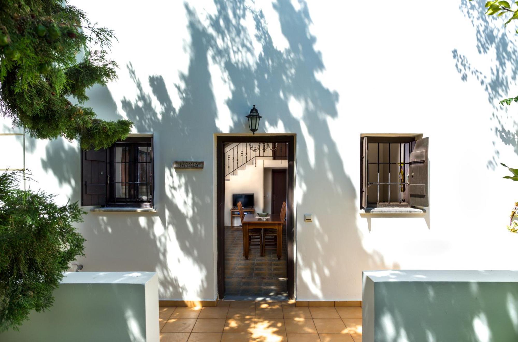 Douliana Villas Стая снимка
